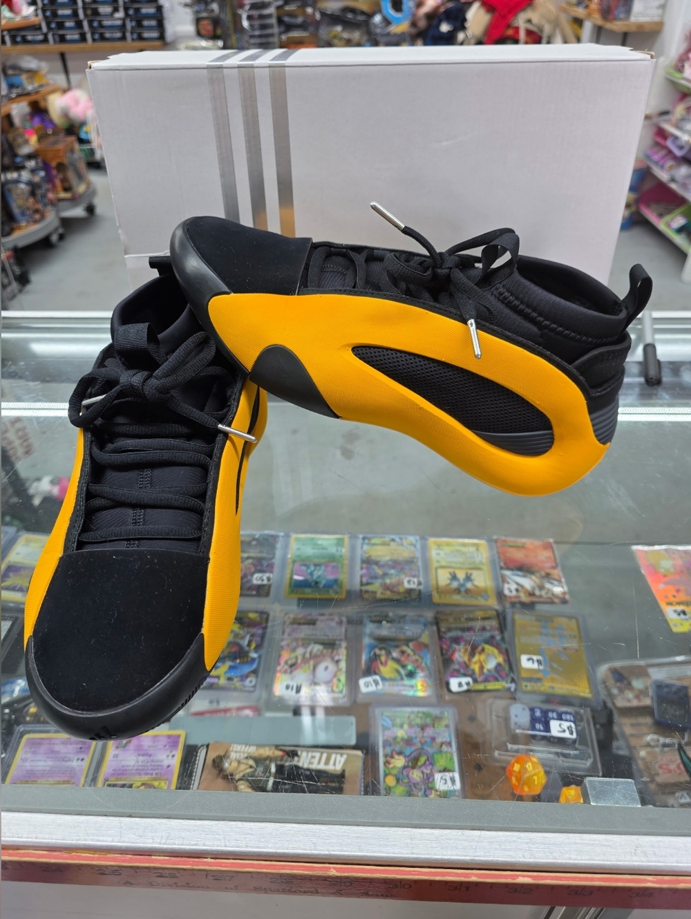 Adidas Harden VOL. 8 'Black Yellow ' Men’s Size 9.5 [IG6589]